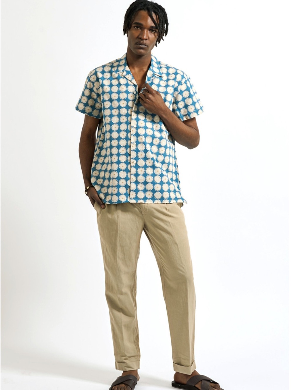 Blue floral linen blend short sleeve shirt, size S